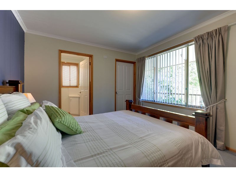 5 Nielson Drive, Montrose TAS 7010