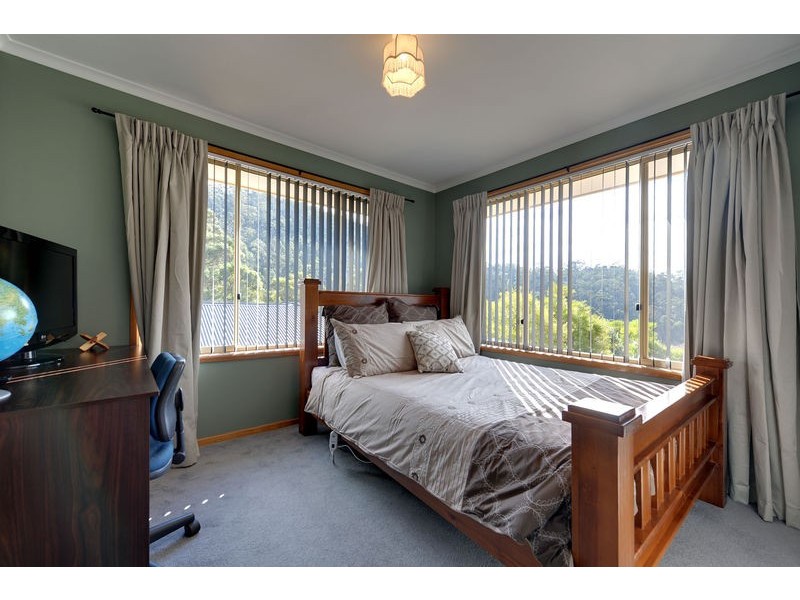 5 Nielson Drive, Montrose TAS 7010