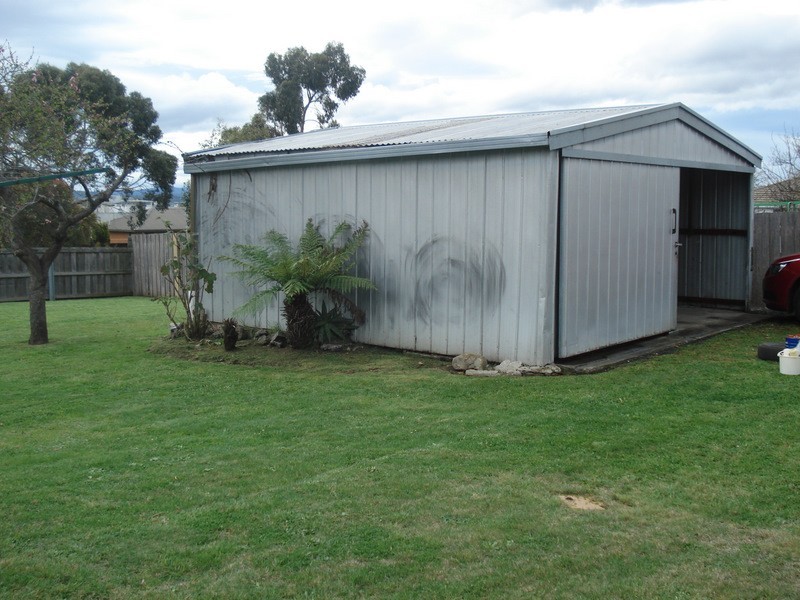 8 Barry Street, Glenorchy TAS 7010