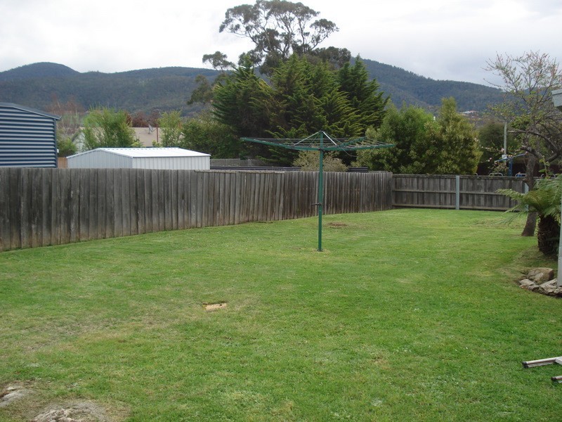 8 Barry Street, Glenorchy TAS 7010