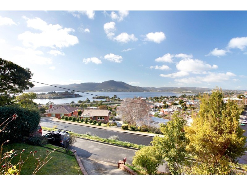 45 Radcliff Crescent, Rosetta TAS 7010