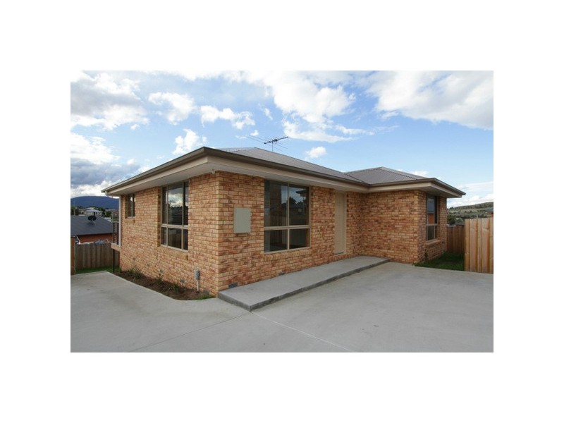 2/27 Melissa Street, Brighton TAS 7030