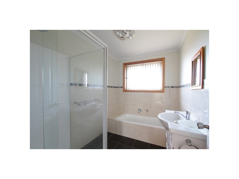2/27 Melissa Street, Brighton TAS 7030