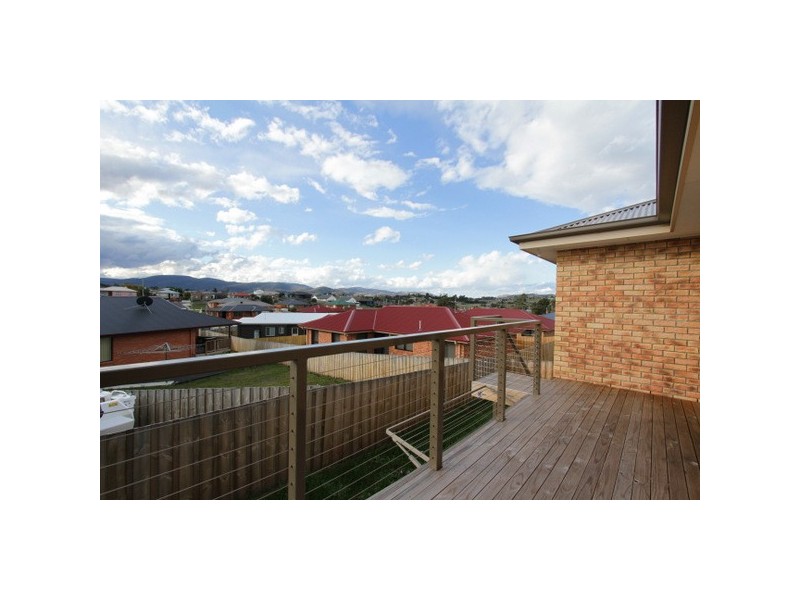 2/27 Melissa Street, Brighton TAS 7030
