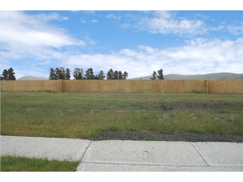 8 Peronne Court, Brighton TAS 7030