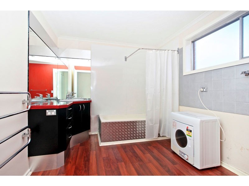 2/87 Box Hill Road, Claremont TAS 7011