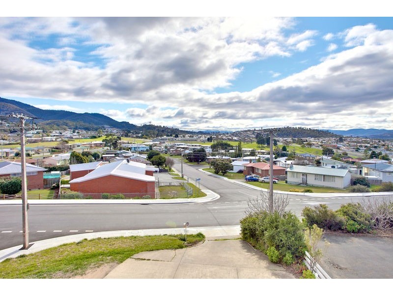 2/87 Box Hill Road, Claremont TAS 7011