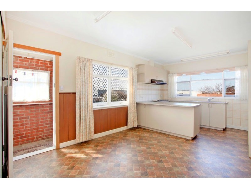 563 Main Road, Montrose TAS 7010