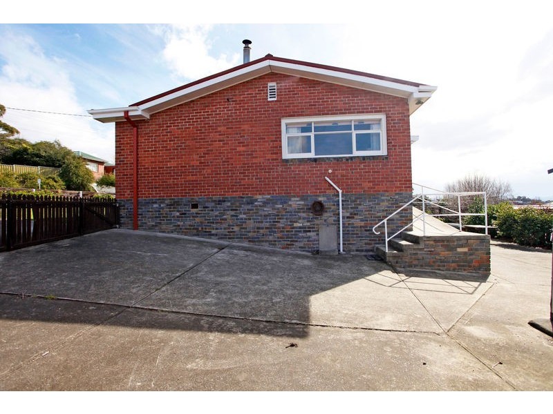563 Main Road, Montrose TAS 7010