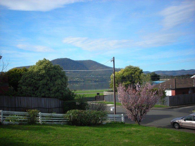 8 Roseville Place, Glenorchy TAS 7010