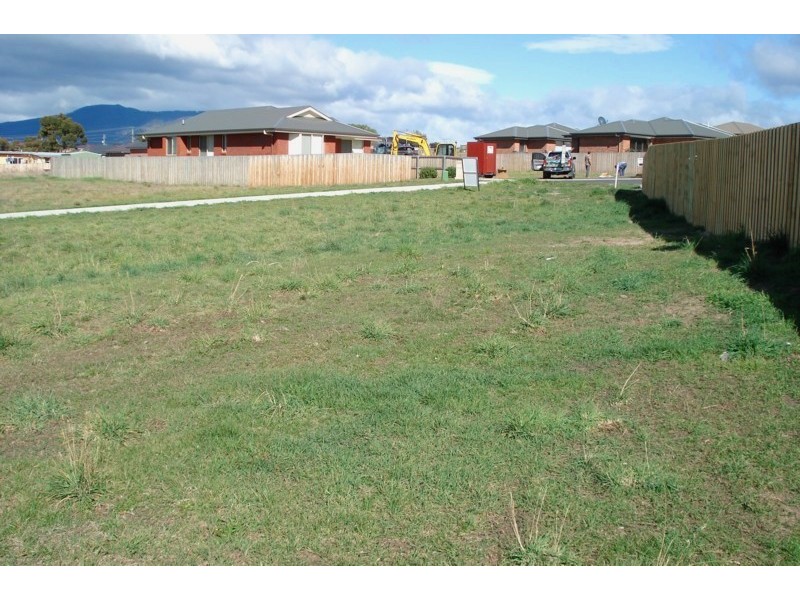 11 Joseph Link, Brighton TAS 7030