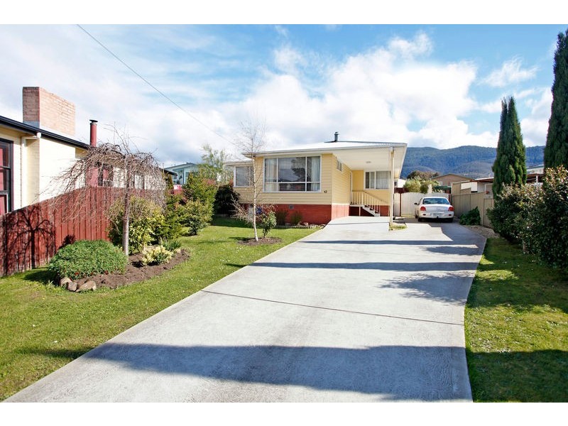 43 Hilton Road, Claremont TAS 7011