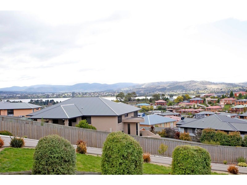 14 Govett Rise, Austins Ferry TAS 7011