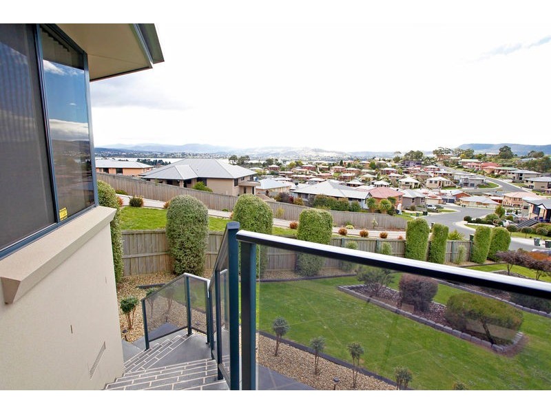 14 Govett Rise, Austins Ferry TAS 7011