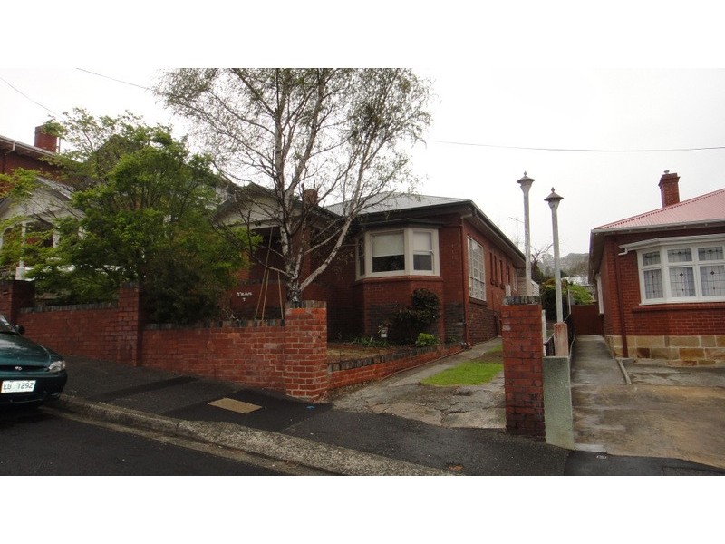 7 Watkins Avenue, West Hobart TAS 7000