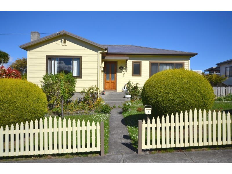16 Seventh Avenue, New Norfolk TAS 7140