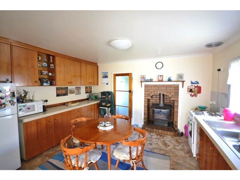 16 Seventh Avenue, New Norfolk TAS 7140