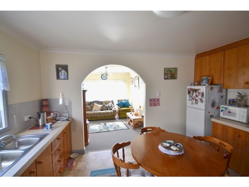 16 Seventh Avenue, New Norfolk TAS 7140