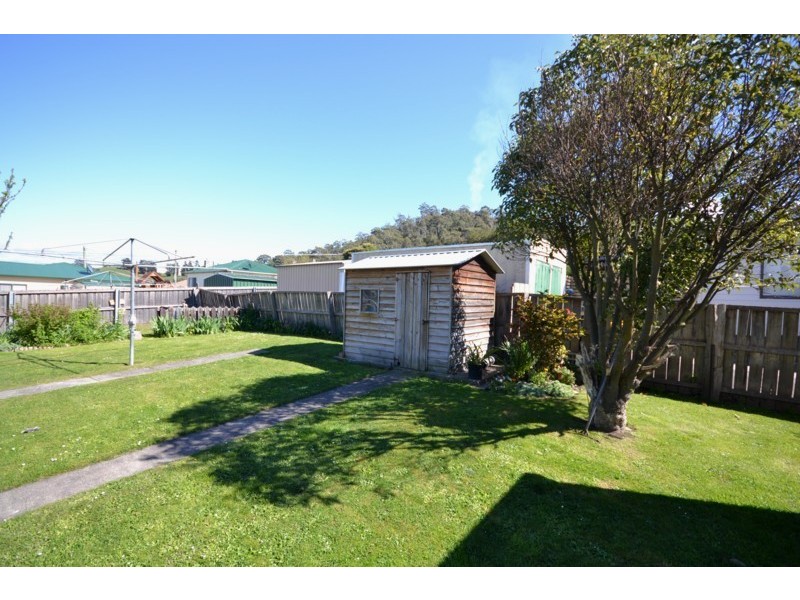 16 Seventh Avenue, New Norfolk TAS 7140