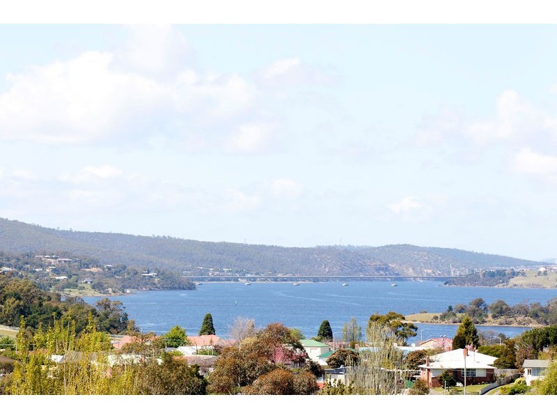 1 Cohen Court, Claremont TAS 7011