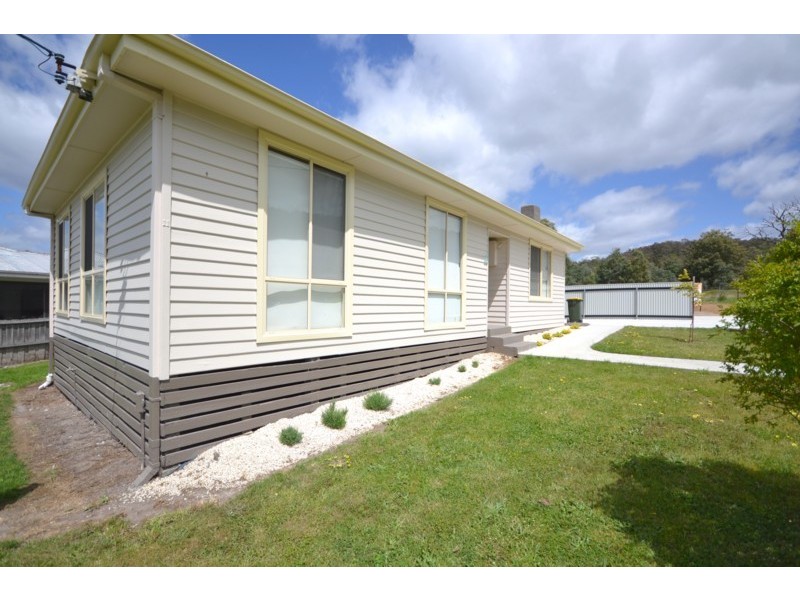 11 Nicholson Street, New Norfolk TAS 7140