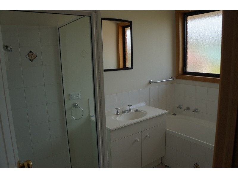 8/4 Ford Road, Brighton TAS 7030