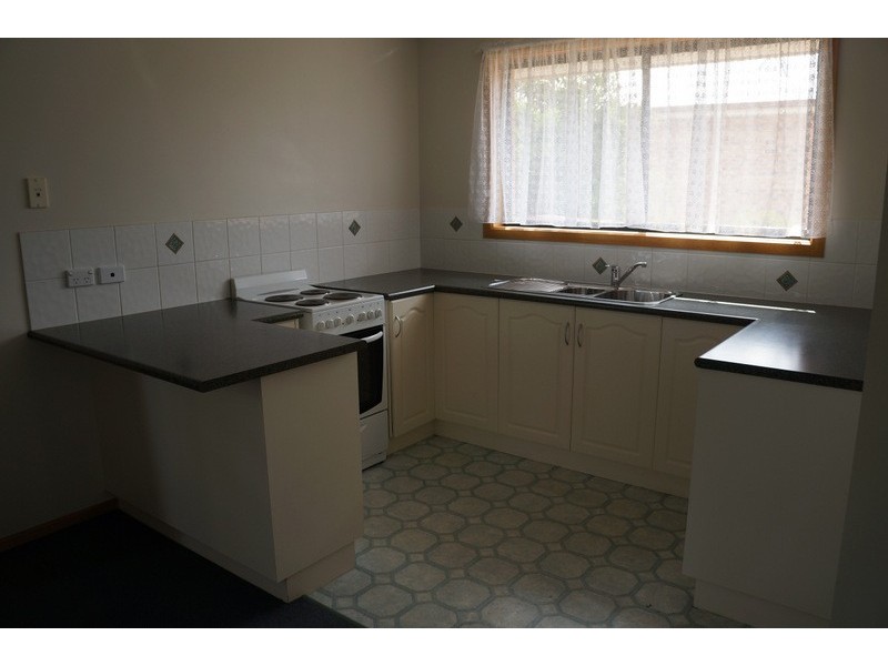 8/4 Ford Road, Brighton TAS 7030
