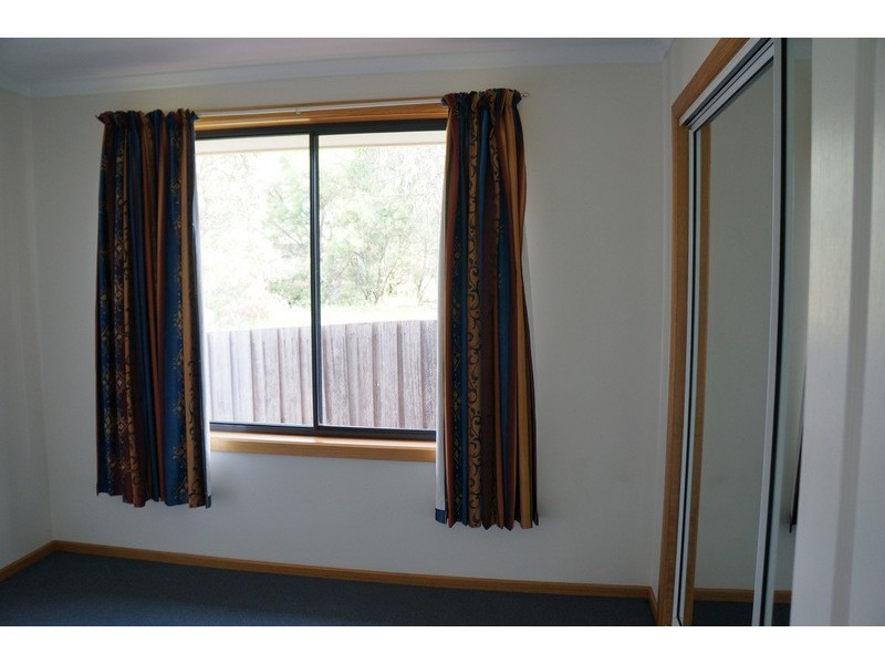 8/4 Ford Road, Brighton TAS 7030