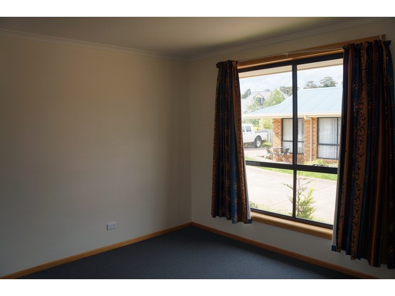 8/4 Ford Road, Brighton TAS 7030