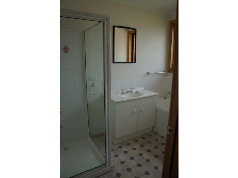 8/4 Ford Road, Brighton TAS 7030