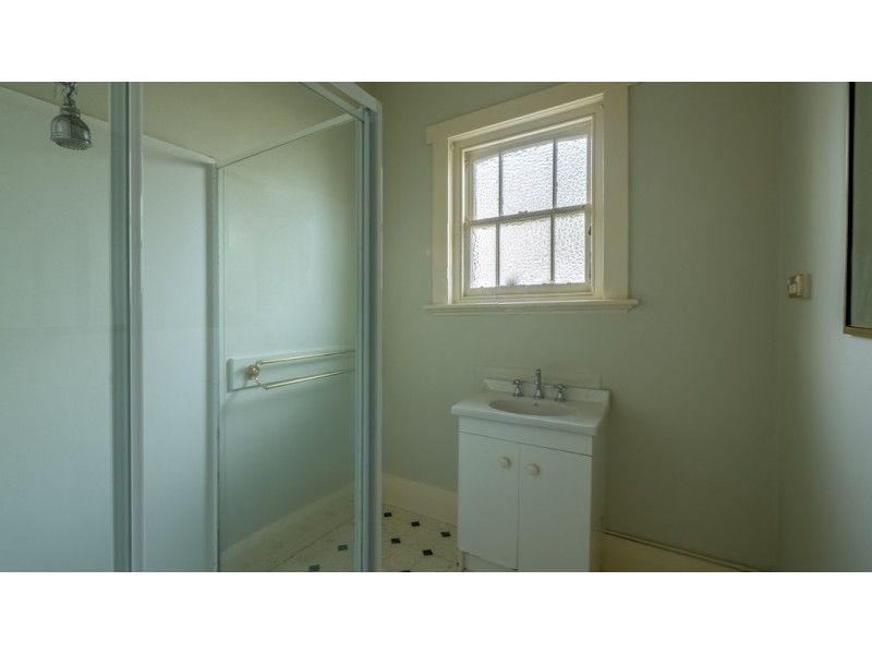 20 Stoke Street, New Town TAS 7008