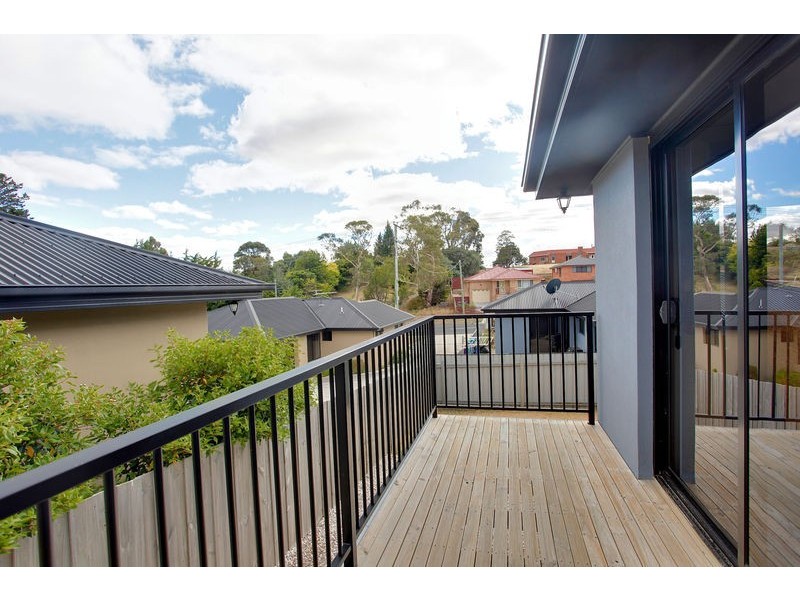 2/302 Main Road, Austins Ferry TAS 7011