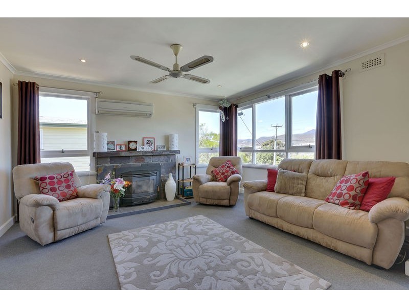 14 Southview Crescent, New Norfolk TAS 7140