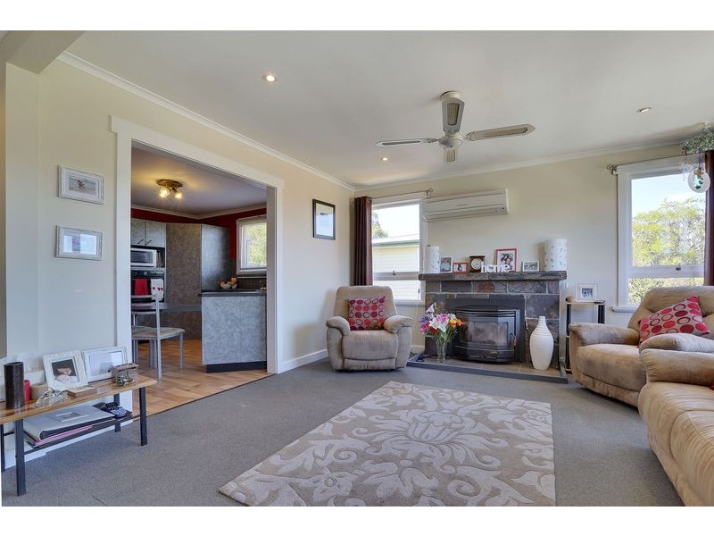 14 Southview Crescent, New Norfolk TAS 7140