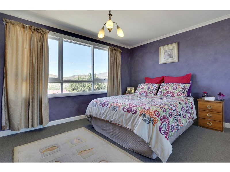 14 Southview Crescent, New Norfolk TAS 7140