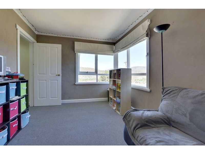 14 Southview Crescent, New Norfolk TAS 7140