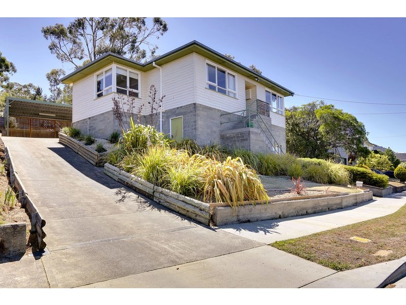 14 Southview Crescent, New Norfolk TAS 7140