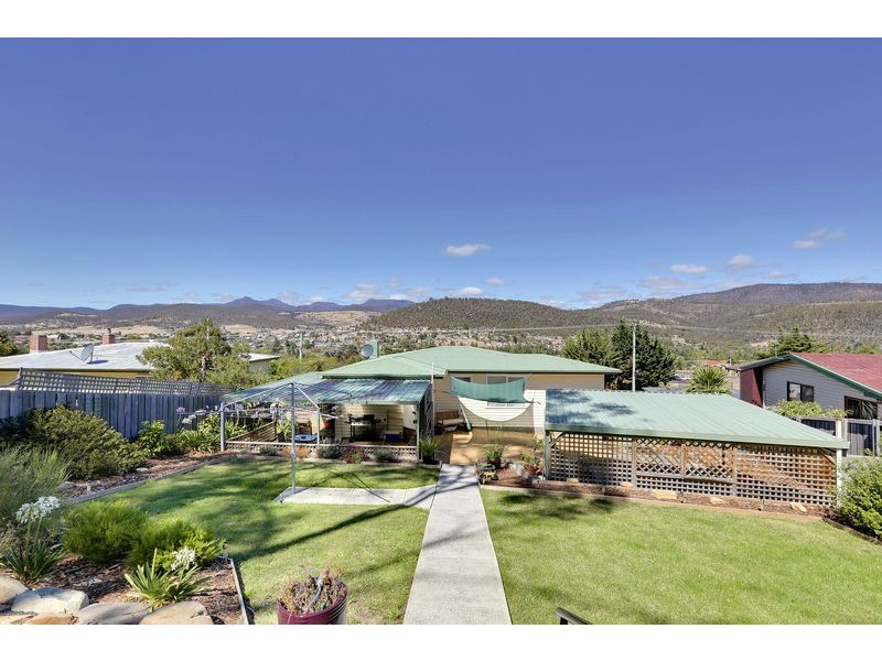 14 Southview Crescent, New Norfolk TAS 7140