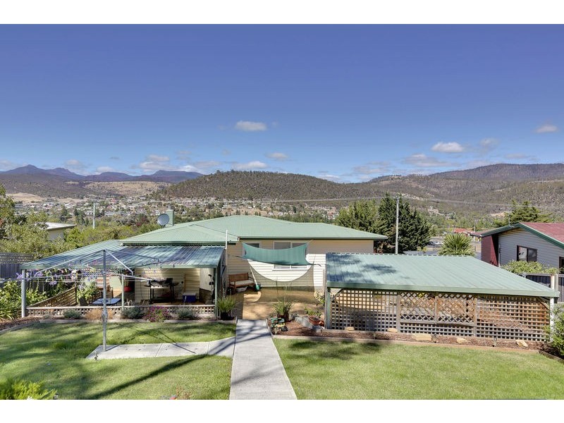 14 Southview Crescent, New Norfolk TAS 7140