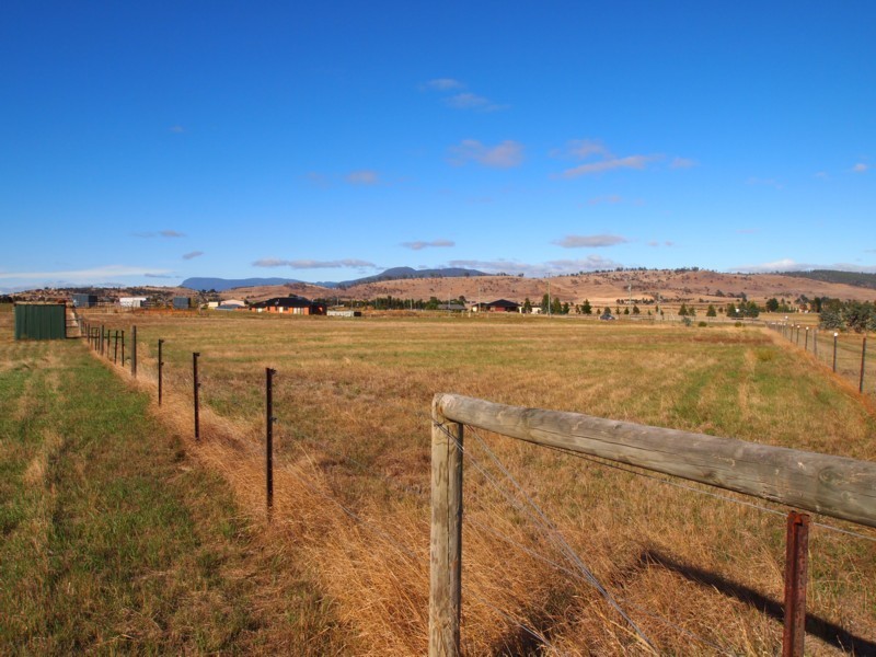 100 Rowe Street, Brighton TAS 7030