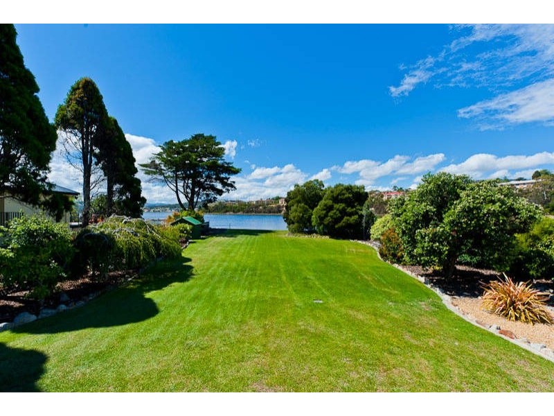 6 Bilton Walk, Claremont TAS 7011