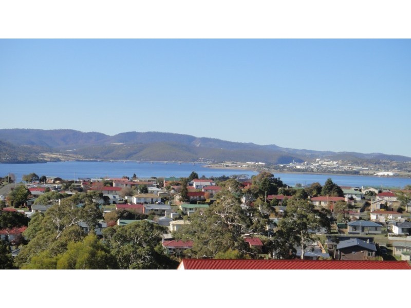 9 Cazaly Drive, Chigwell TAS 7011