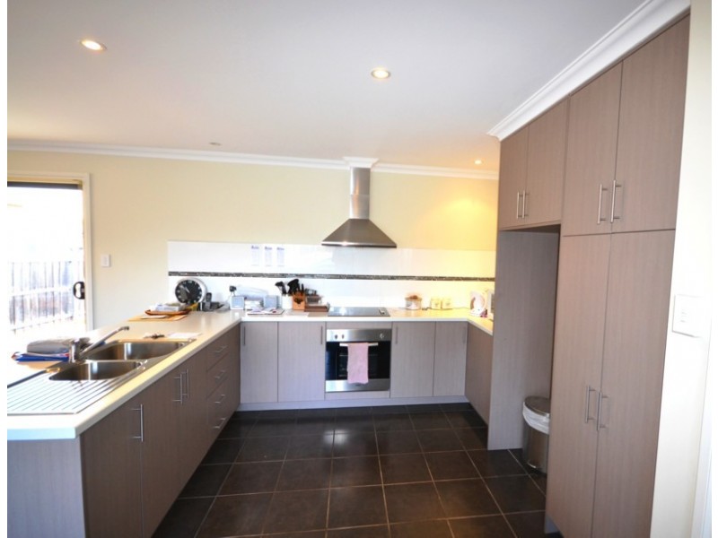 1/7 Alice Place, Brighton TAS 7030