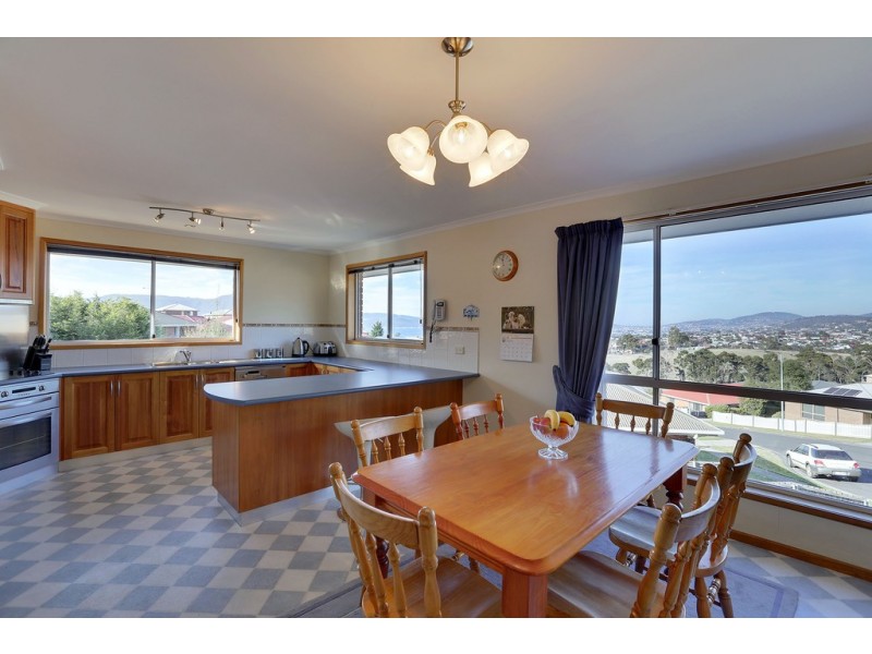 14 Rosanna Court, Claremont TAS 7011