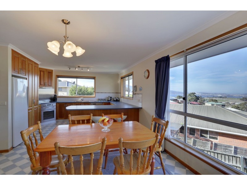 14 Rosanna Court, Claremont TAS 7011