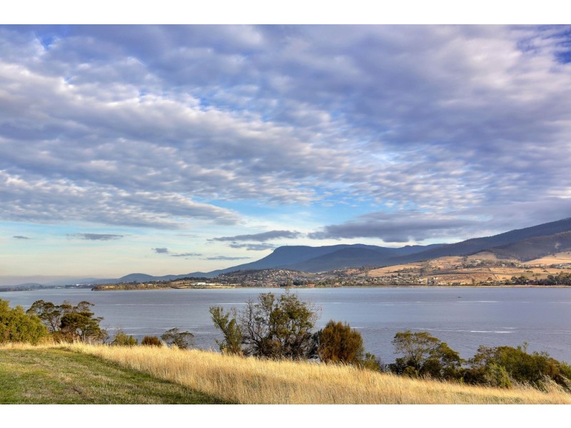 10 Barton Crescent, Bridgewater TAS 7030