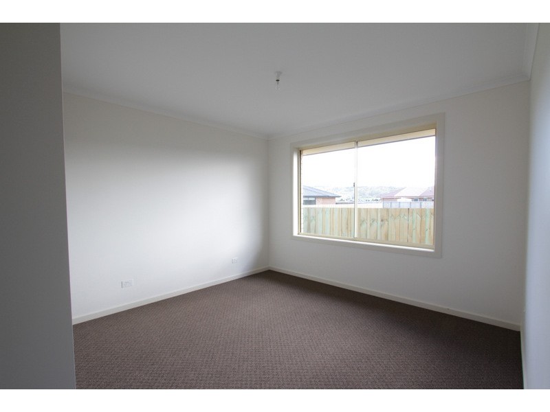 1/11 Peronne Court, Brighton TAS 7030