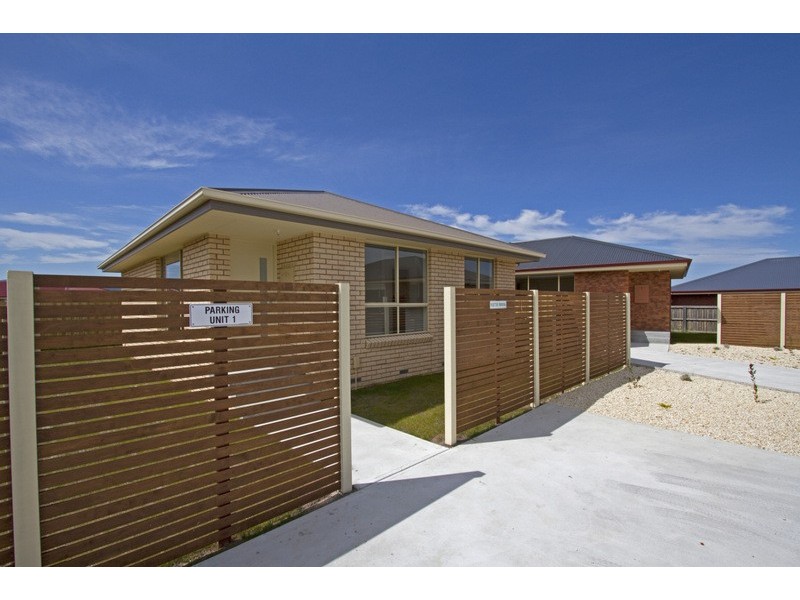 1/11 Peronne Court, Brighton TAS 7030