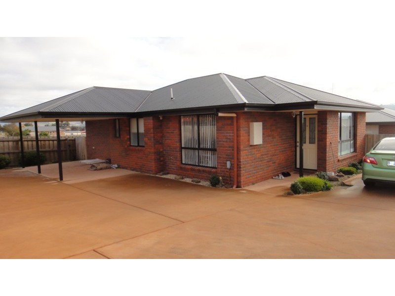 2/18 burrows avenue, Brighton TAS 7030