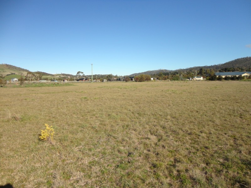 5 International Close, Acton Park TAS 7170